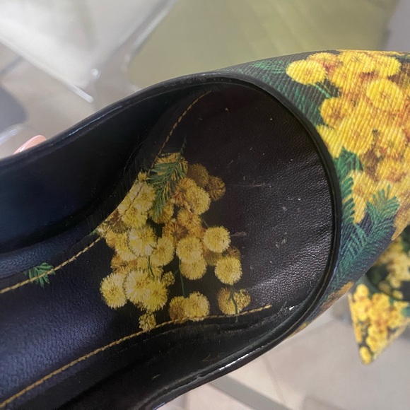 Dolce & Gabbana Shoes High Heels Black and Yellow Floral Pattern Pumps - Picture 3 of 15